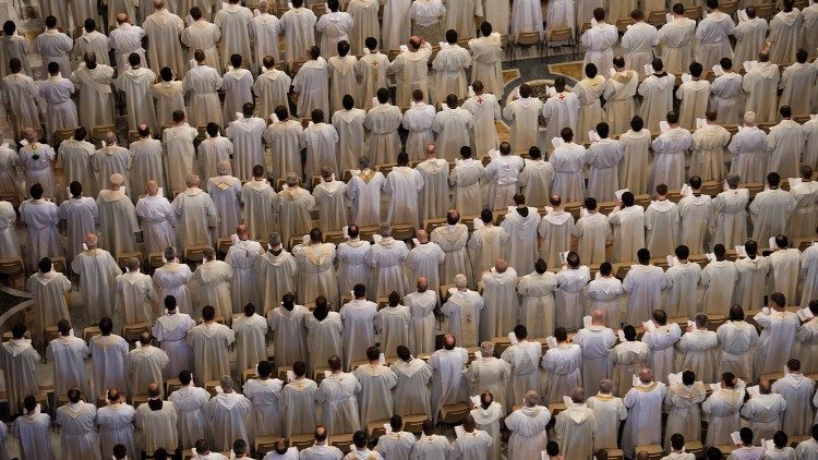 ĐTC gửi thư cám ơn các linh mục nhân kỷ niệm 160 năm Thánh Gioan Vianney qua đời