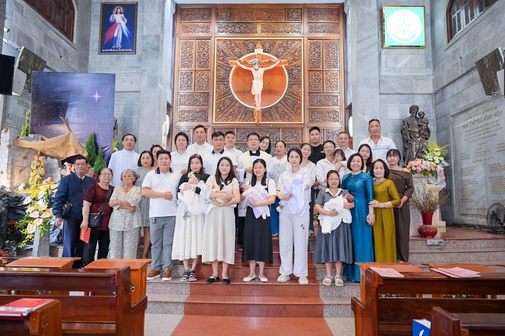 Rửa tội trẻ em ngày 04/01/2026