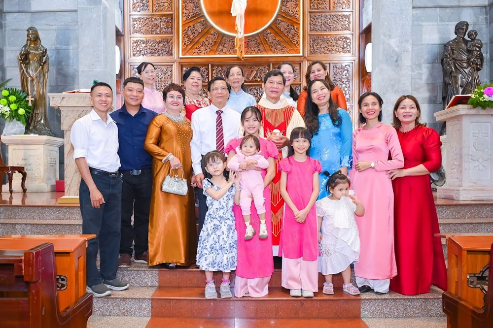 Gx. Vĩnh Hòa - Mừng Ngân khánh linh mục Gioan Baotixita Trần Quang Hiển