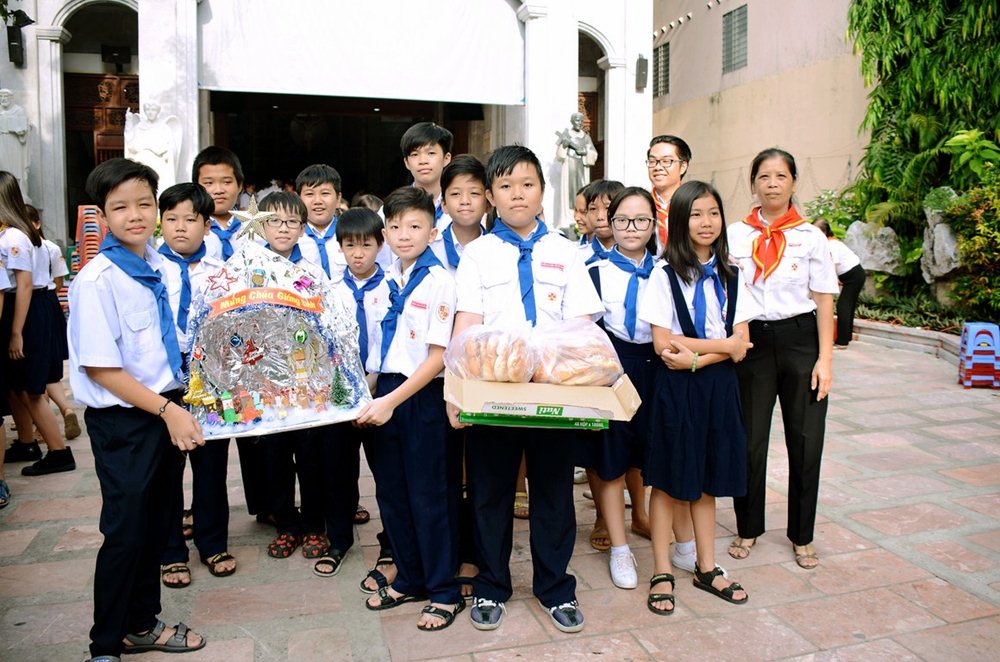 16-12-25-TN-GX-Vinh-Hoa-Ruoc-Chua-đen-voi-cac-ban-co-HCKK-(18)-(Copy).jpg 16-12-25-TN-GX-Vinh-Hoa-Ruoc-Chua-đen-voi-cac-ban-co-HCKK-(18)-(Copy).jpg
