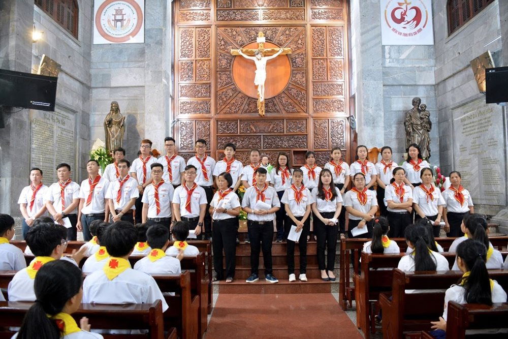 Đoàn TNTT - Nghi thức làm phép khăn quàng và tuyên hứa