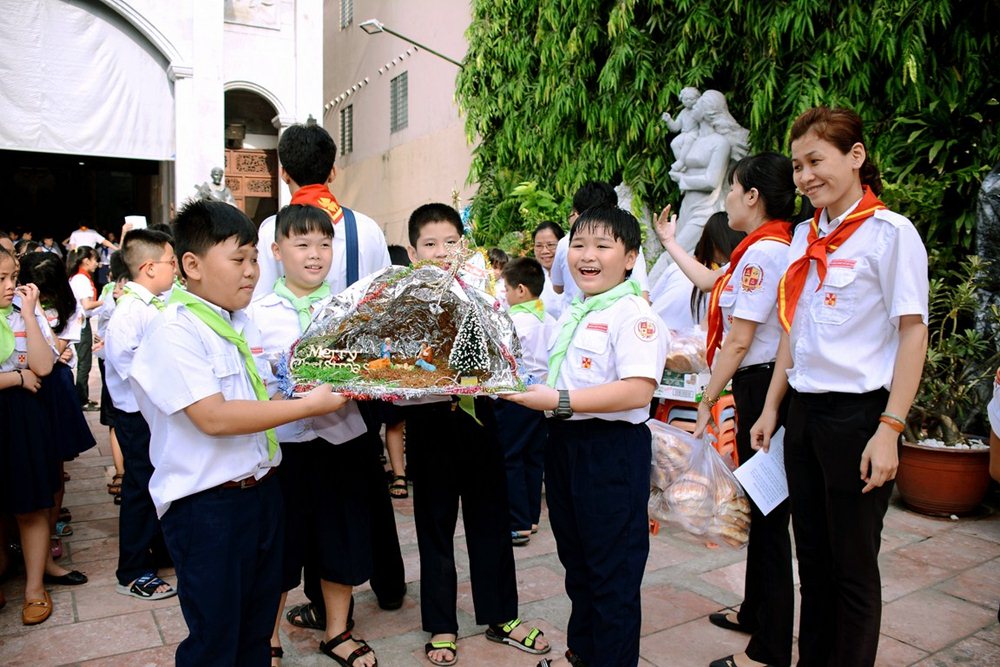 16-12-25-TN-GX-Vinh-Hoa-Ruoc-Chua-đen-voi-cac-ban-co-HCKK-(12)-(Copy).jpg 16-12-25-TN-GX-Vinh-Hoa-Ruoc-Chua-đen-voi-cac-ban-co-HCKK-(12)-(Copy).jpg