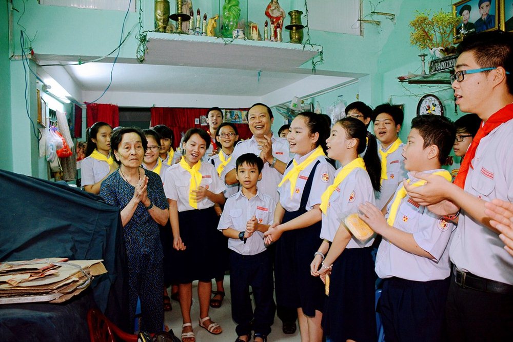 16-12-25-TN-GX-Vinh-Hoa-Ruoc-Chua-đen-voi-cac-ban-co-HCKK-(40)-(Copy).jpg 16-12-25-TN-GX-Vinh-Hoa-Ruoc-Chua-đen-voi-cac-ban-co-HCKK-(40)-(Copy).jpg